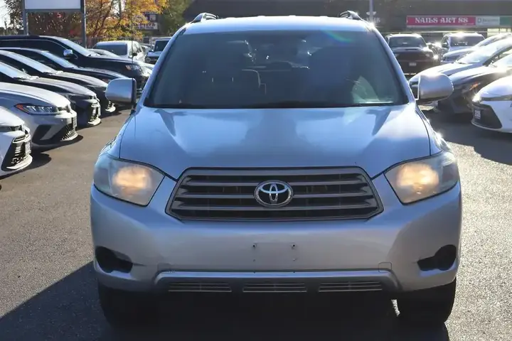 Toyota Highlander 2010 photo 2
