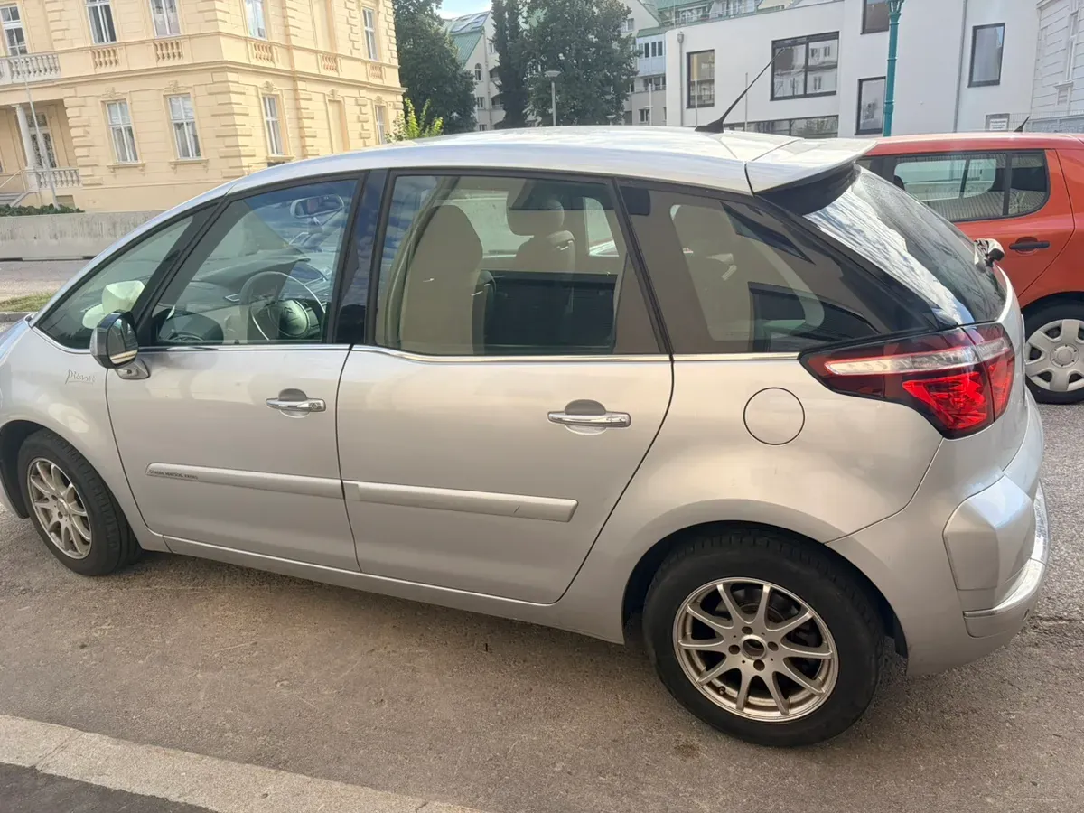 Citroen C4 Picasso 2012 photo 3