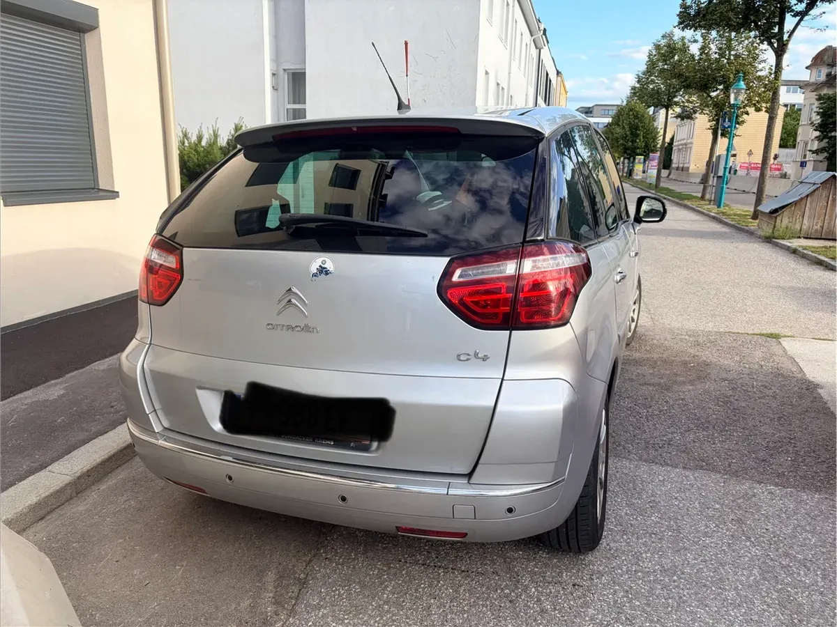Citroen C4 Picasso 2012 photo 2