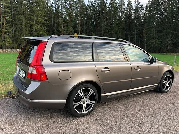 Volvo V70 2009 photo 4