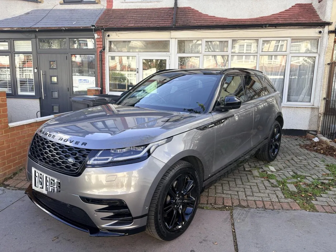 Land Rover Range Rover Velar 2021 photo 4