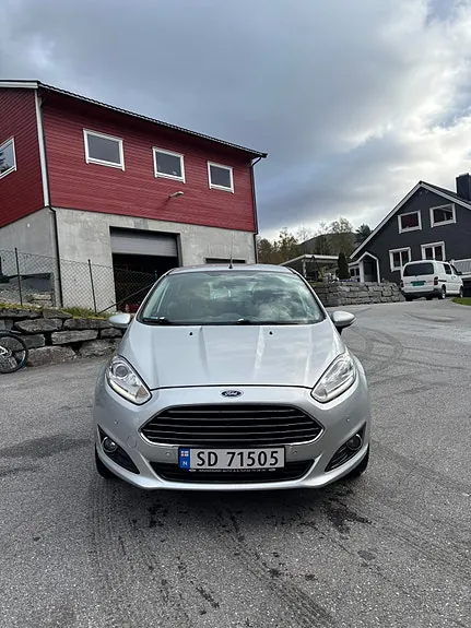 Ford Fiesta 2014 photo 2