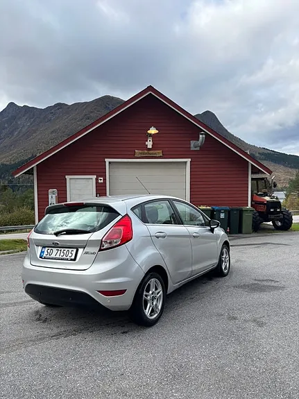Ford Fiesta 2014 photo 4