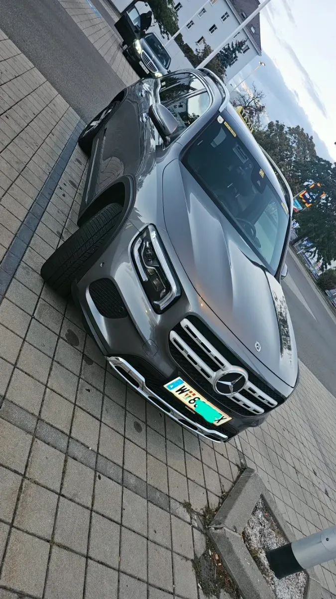 Mercedes-Benz Glb