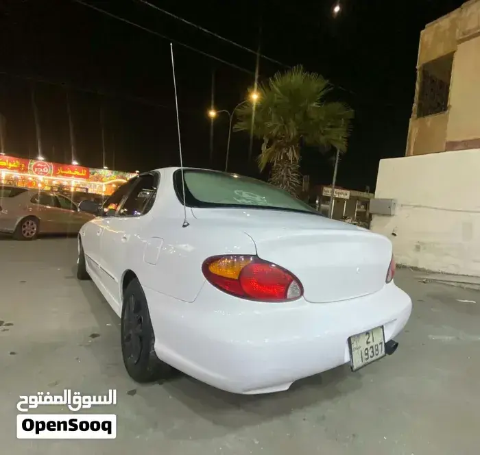 Hyundai Avante 1996 photo 5