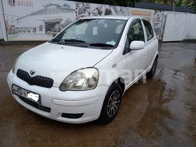 Toyota Vitz 2004 photo 2