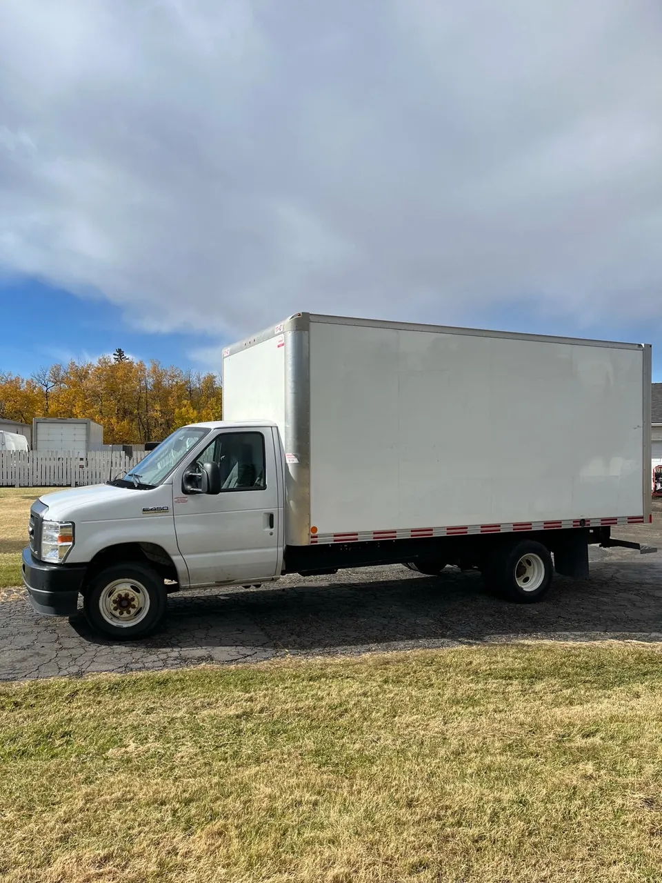 Ford E-450 2024 photo 4
