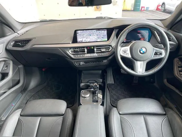 BMW 3 Series 2020 photo 2