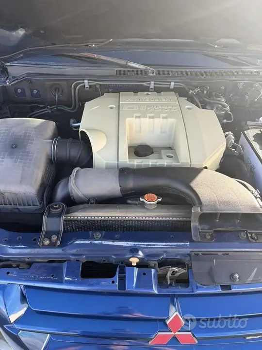 Mitsubishi Pajero 2002 photo 4