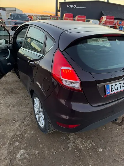 Ford Fiesta 2010 photo 5