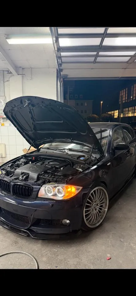 BMW E87 120I