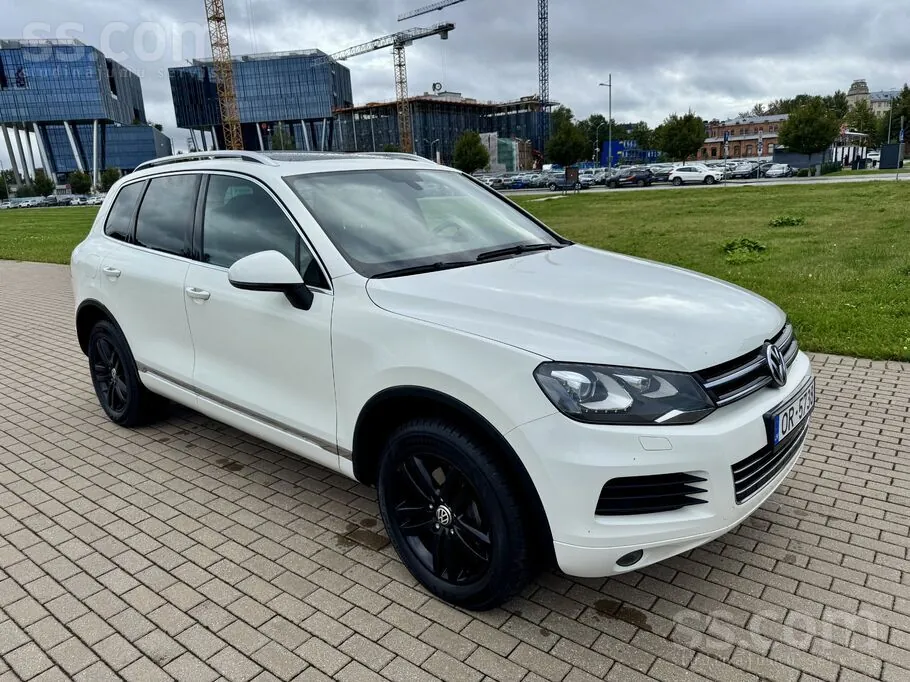Volkswagen Touareg 2010 photo 2