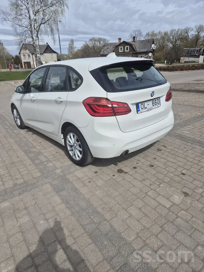 BMW 218 2015 photo 3