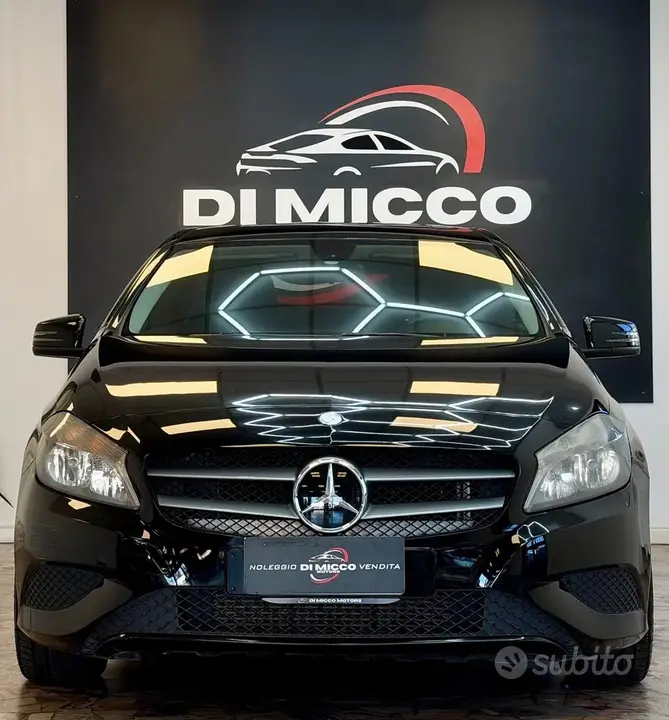 Mercedes-Benz A 180 2013 photo 2
