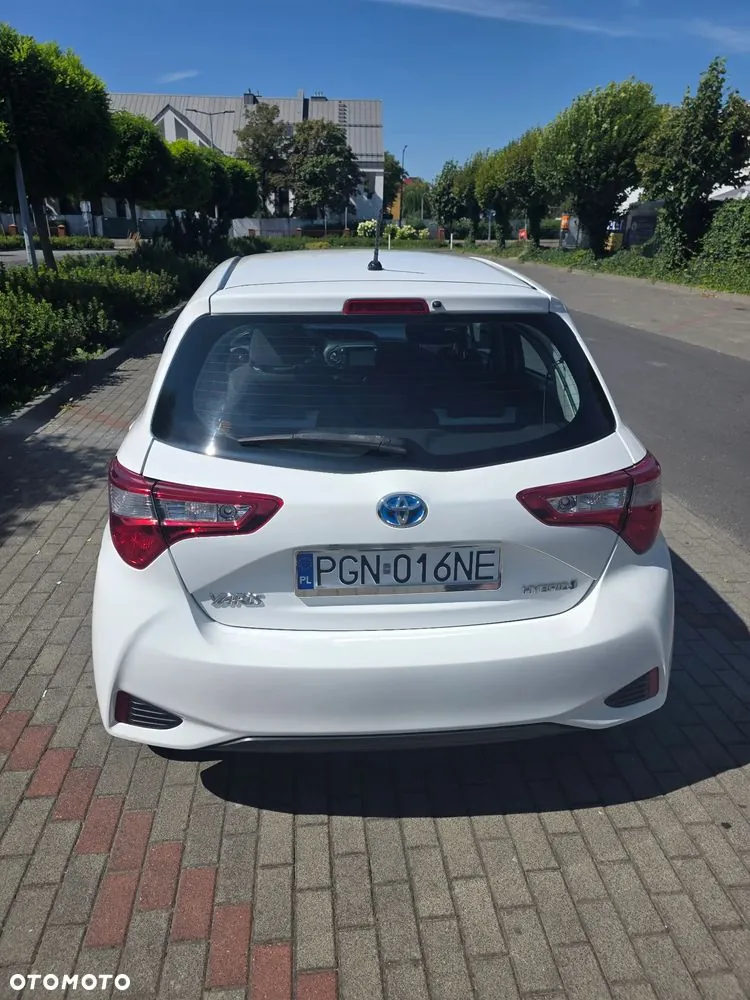 Toyota Yaris 2018 photo 2
