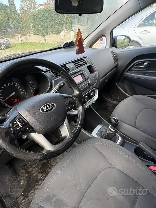 Kia Rio 2013 photo 5