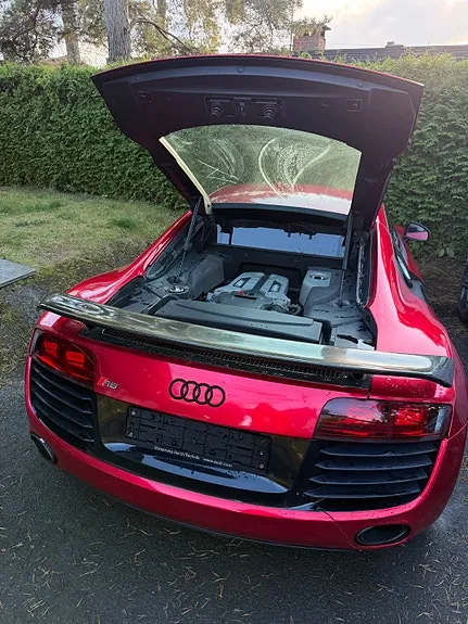 Audi R8 2008 photo 2