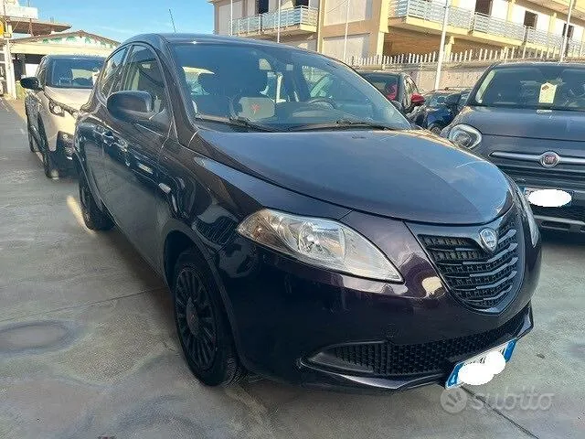 Lancia Ypsilon 2014 photo 2