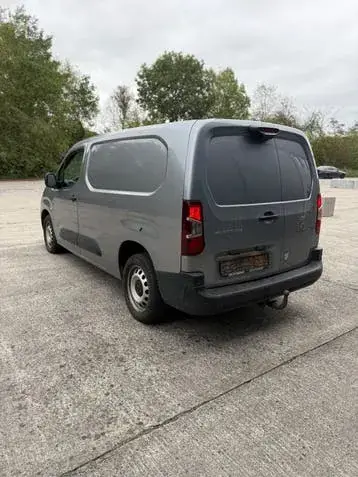 Peugeot Partner 2021 photo 2