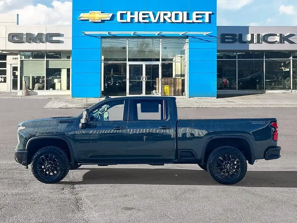 Chevrolet Silverado 2500 2026 photo 2