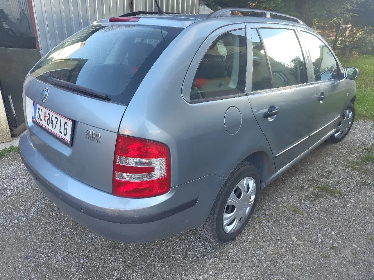 Skoda Fabia 2003 photo 3