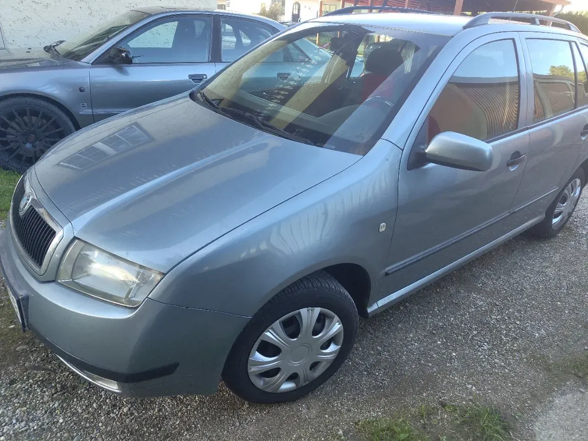 Skoda Fabia 2003 photo 2