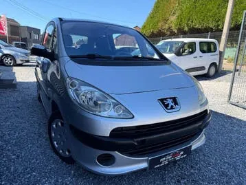 Peugeot 1007 2006 photo 2