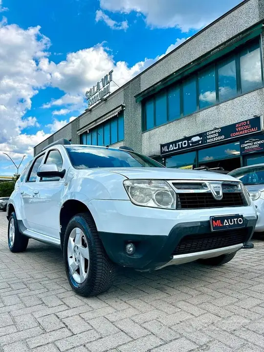 Dacia Duster 2011 photo 2