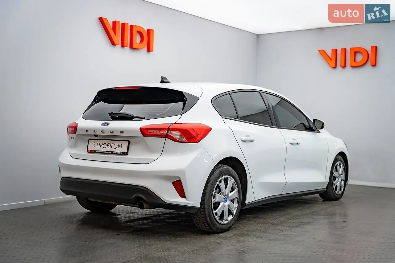Ford Focus 2020 photo 2