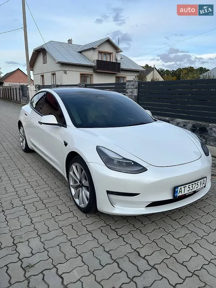Tesla Model 3 2022 photo 4