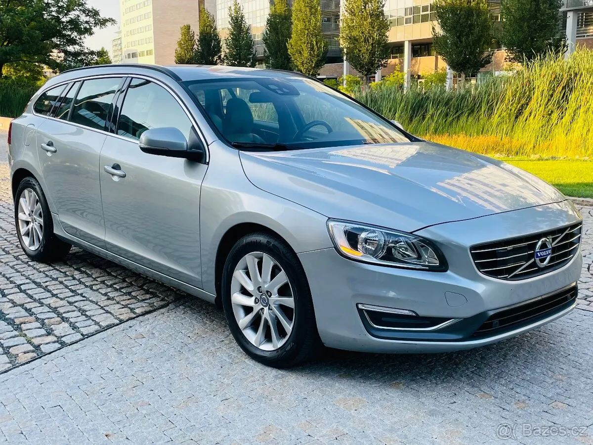 Volvo V60 2023 photo 4