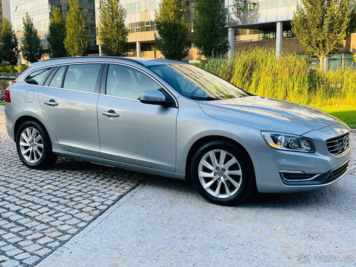 Volvo V60 2023 photo 5
