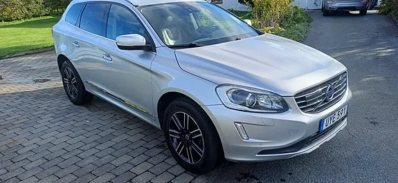 Volvo Xc60 2017 photo 2