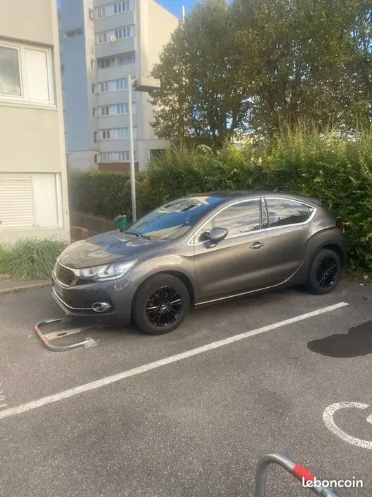 DS Automobiles Ds 4