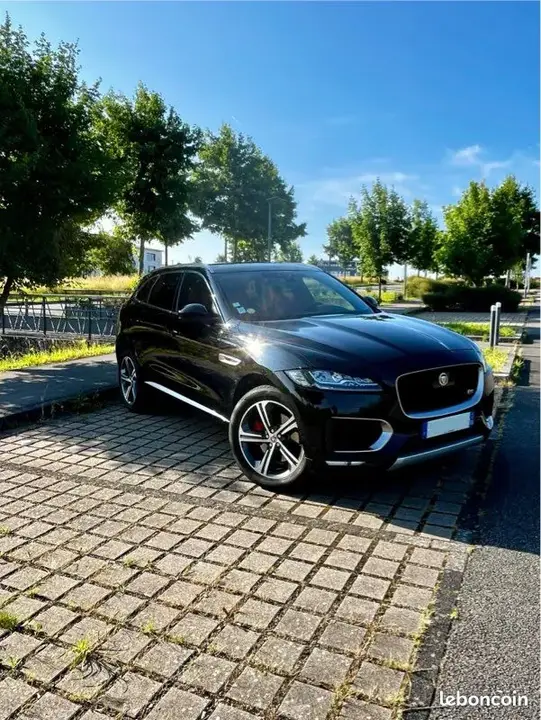 Jaguar F-Pace