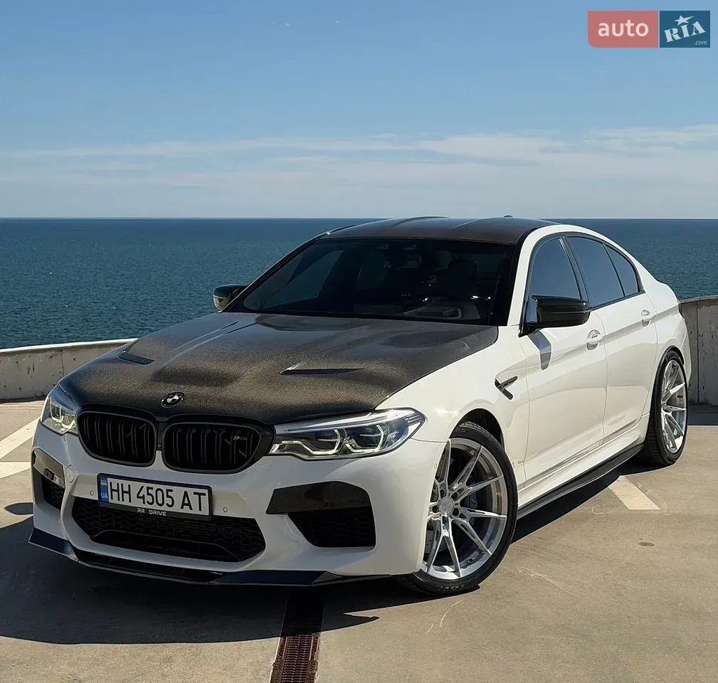BMW M5 2018 photo 2