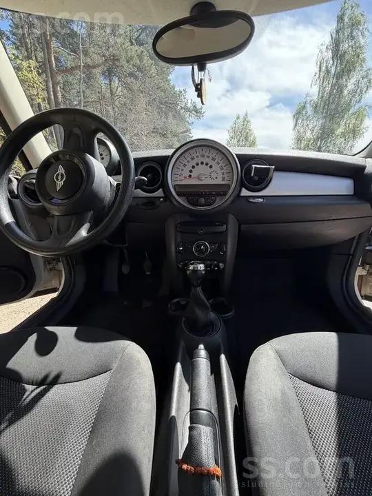 Mini Clubman 2013 photo 4