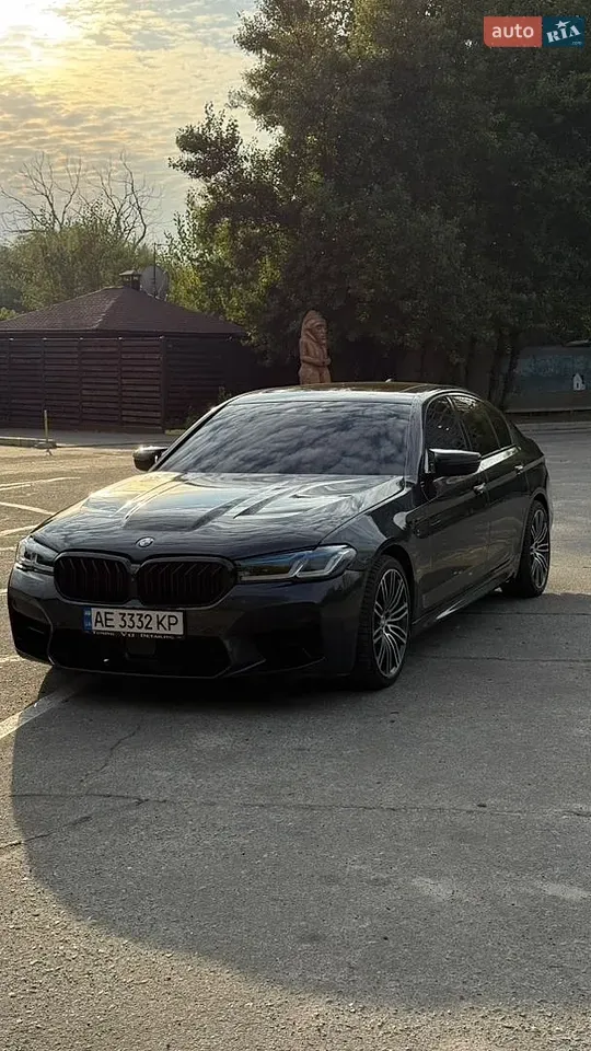 BMW 5 Series 2017 photo 3