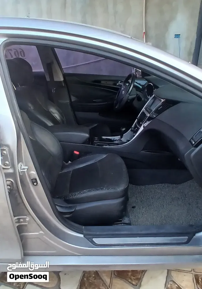 Hyundai Sonata 2012 photo 2