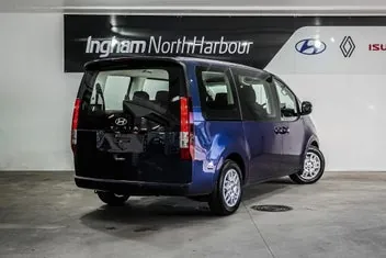 Hyundai Staria 2026 photo 4
