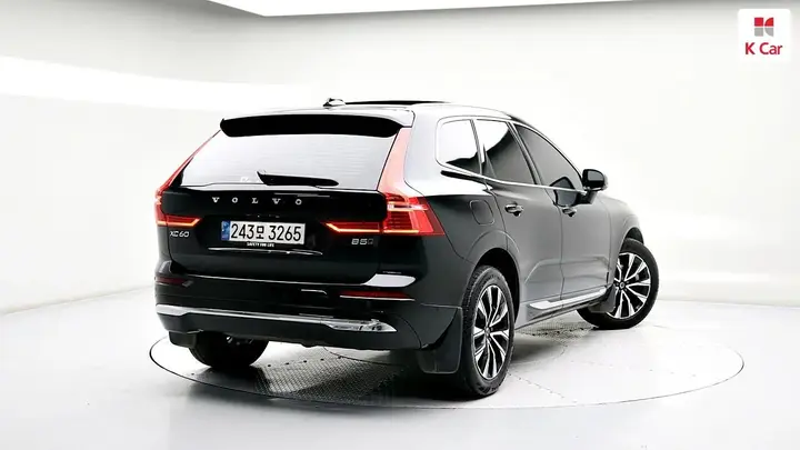 Volvo Xc60 2023 photo 2