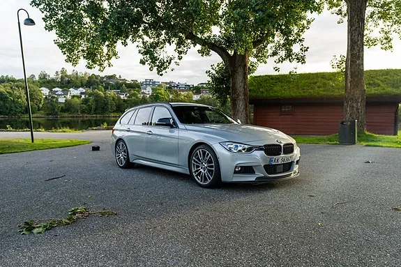 BMW 320I 2013 photo 4