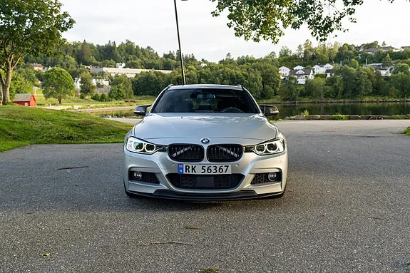 BMW 320I 2013 photo 3