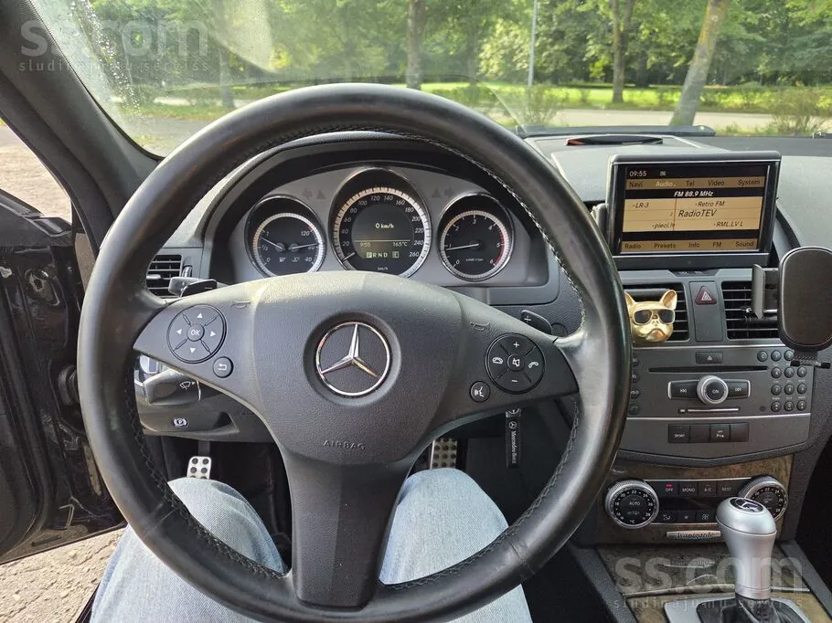 Mercedes-Benz C250 2010 photo 5