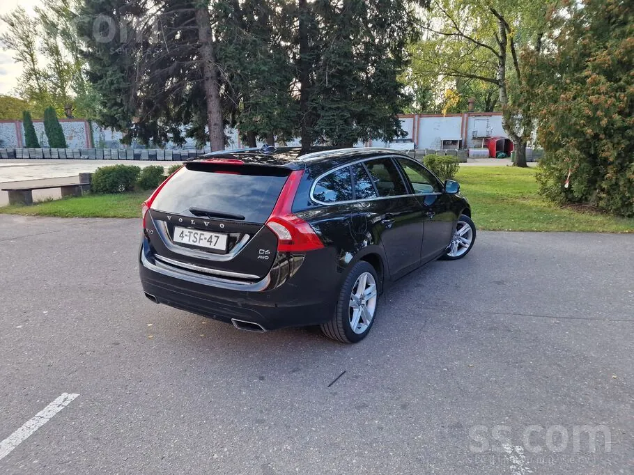 Volvo V60 2014 photo 3