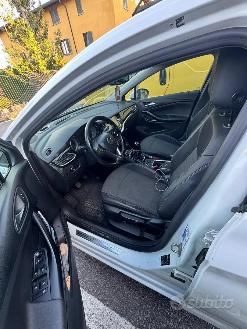 Opel Astra 2016 photo 5