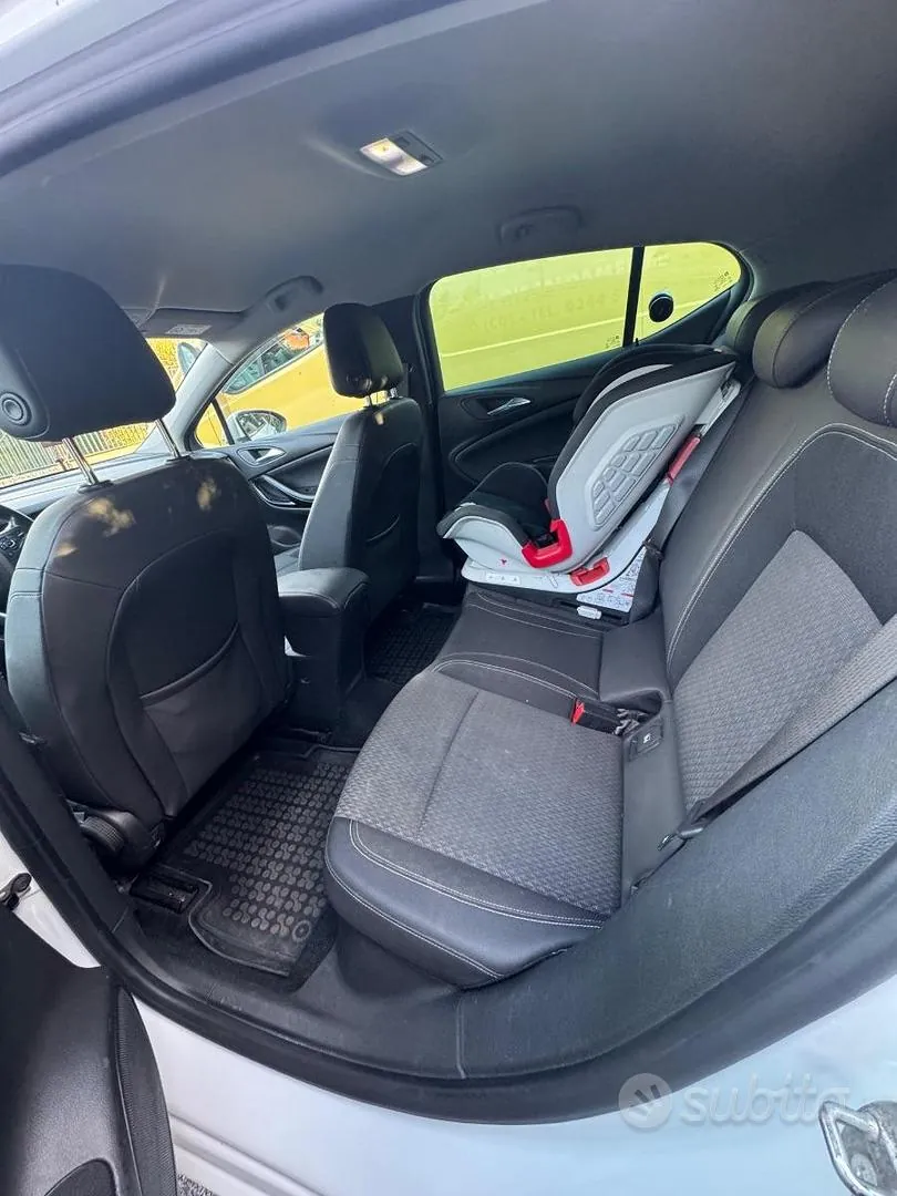 Opel Astra 2016 photo 3