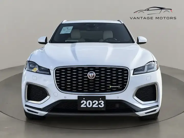 Jaguar F-Pace 2023 photo 2