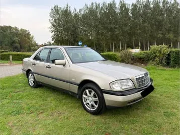 Mercedes-Benz C180