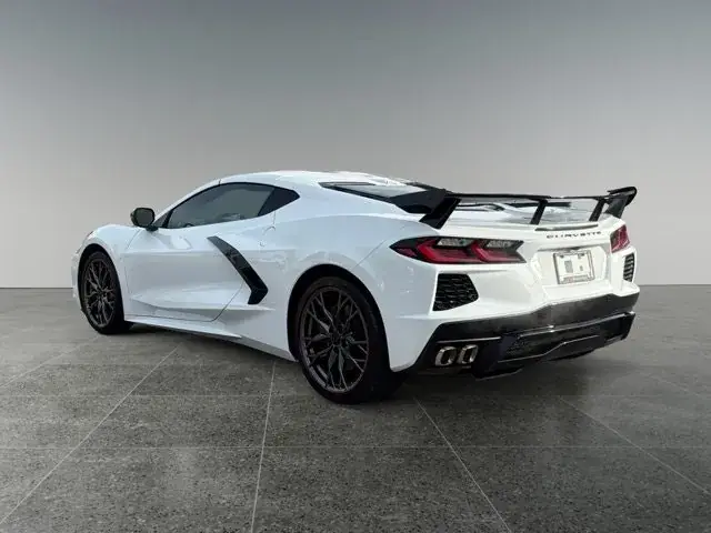 Chevrolet Corvette Stingray 2025 photo 4